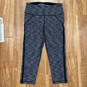 Victoria’s Secret sport running Capri